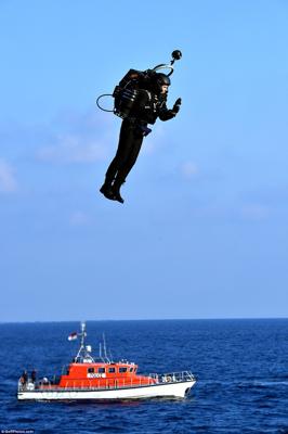 Невероятные джетпаки / Incredible Flying Jet Packs (None) смотреть онлайн бесплатно в отличном качестве