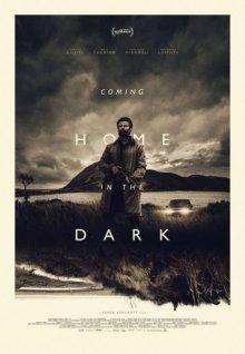 Возвращаясь домой в темноте / Coming Home in the Dark (2021) смотреть онлайн бесплатно в отличном качестве