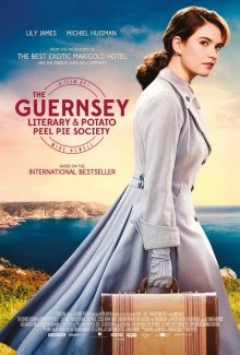 Клуб любителей книг и пирогов из картофельных очистков (The Guernsey Literary and Potato Peel Pie Society) 2018 года смотреть онлайн бесплатно в отличном качестве. Постер