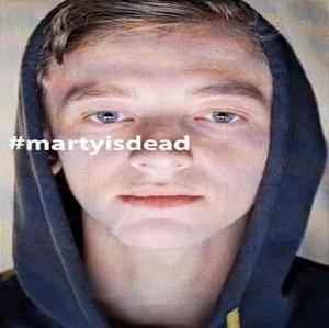 #мартимертв (#martyisdead) 2019 года смотреть онлайн бесплатно в отличном качестве. Постер